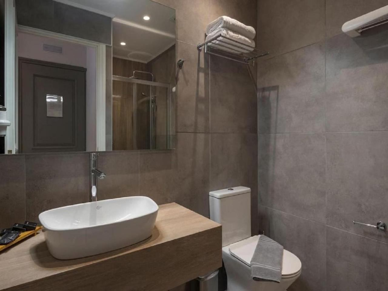 Hotel Tu Casa International Near Delhi Airport New Delhi Eksteriør bilde